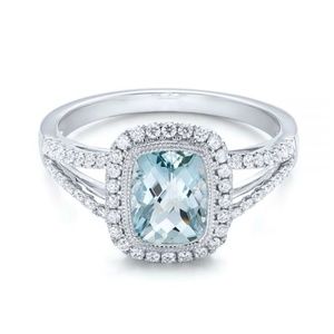 Aquamarine and diamond ring set in 14k white gold